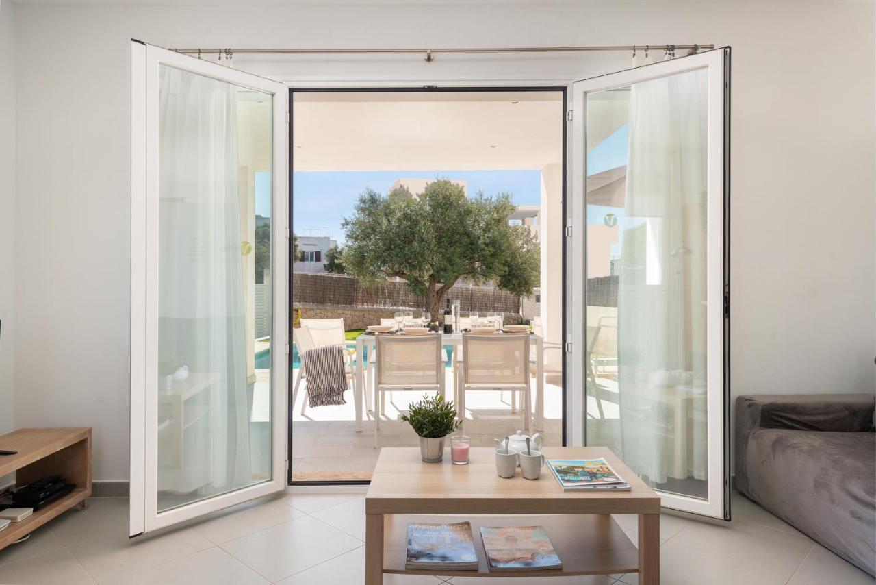 Vakantiehuis Stunning Marianella Gris, Pool, Bbq, Ac, Free Wifi *