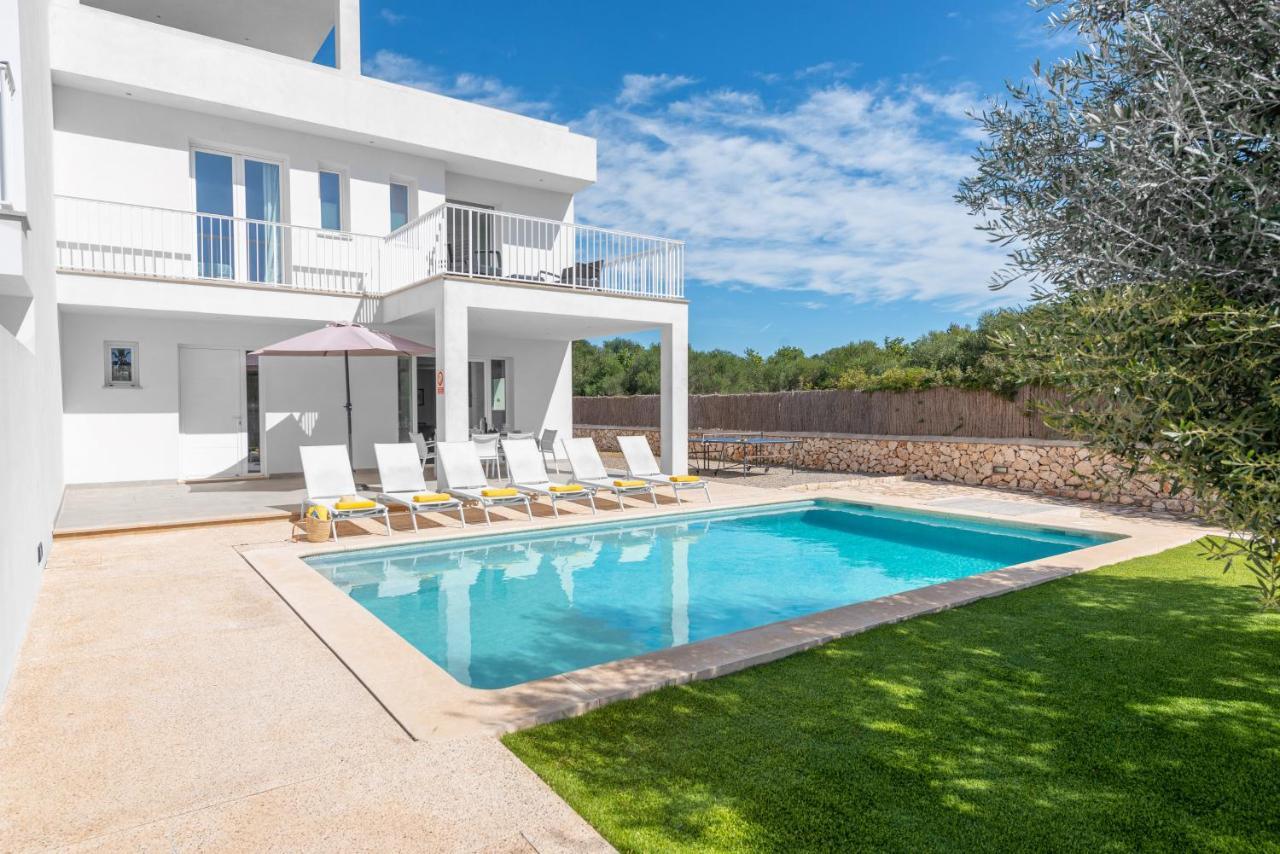 Vakantiehuis Stunning Marianella Gris, Pool, Bbq, Ac, Free Wifi